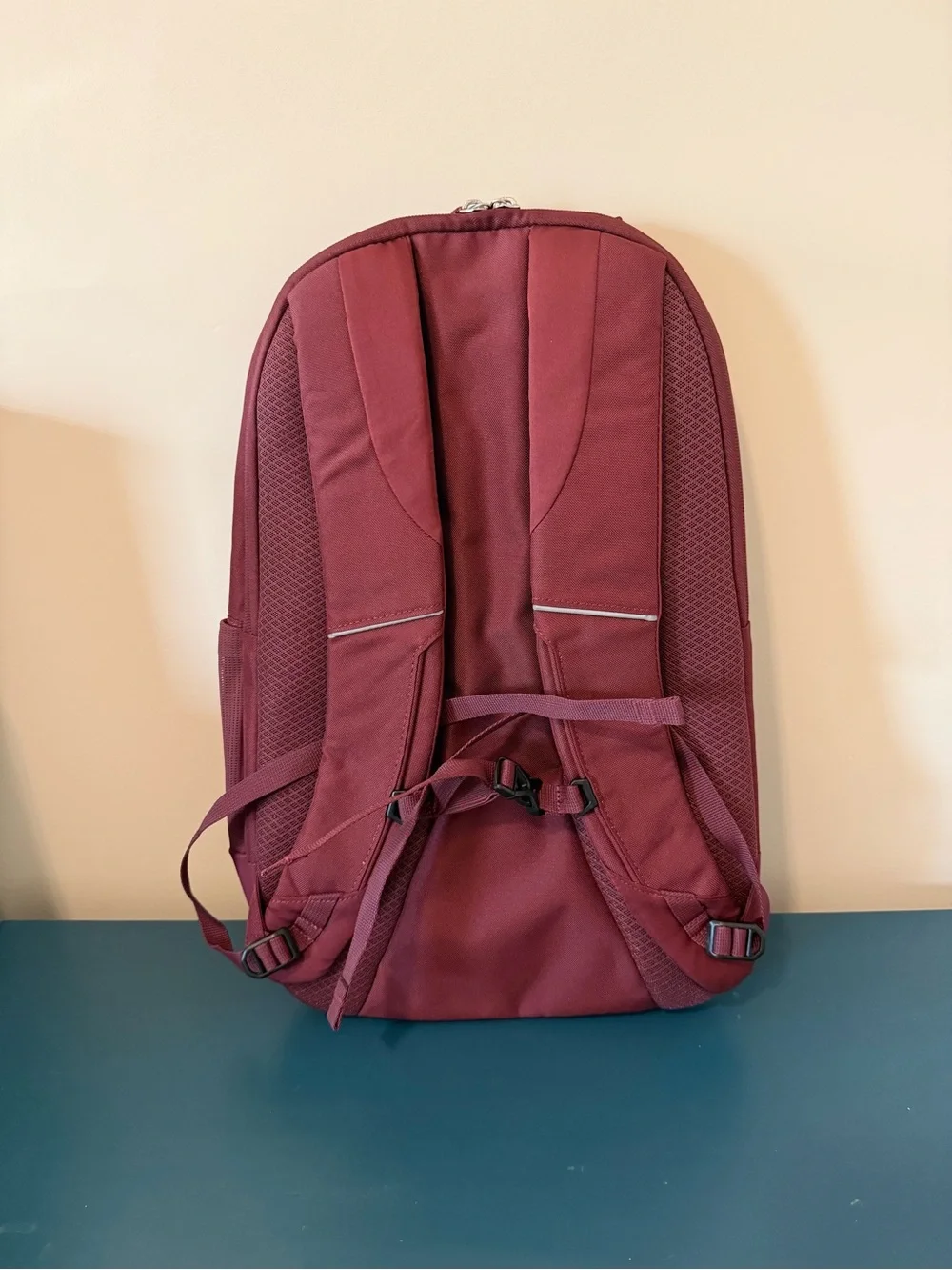 N/A stylish maroon
